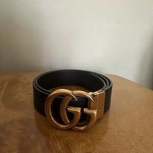 Gucci Reversible Black/ Dark Brown Leather Belt with Double G Gold Buckle